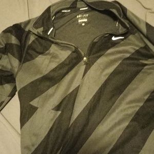 NIKE drifit running jacket